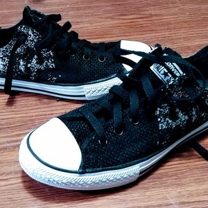 Juniors Converse Shoes Size 6 Black & Silver